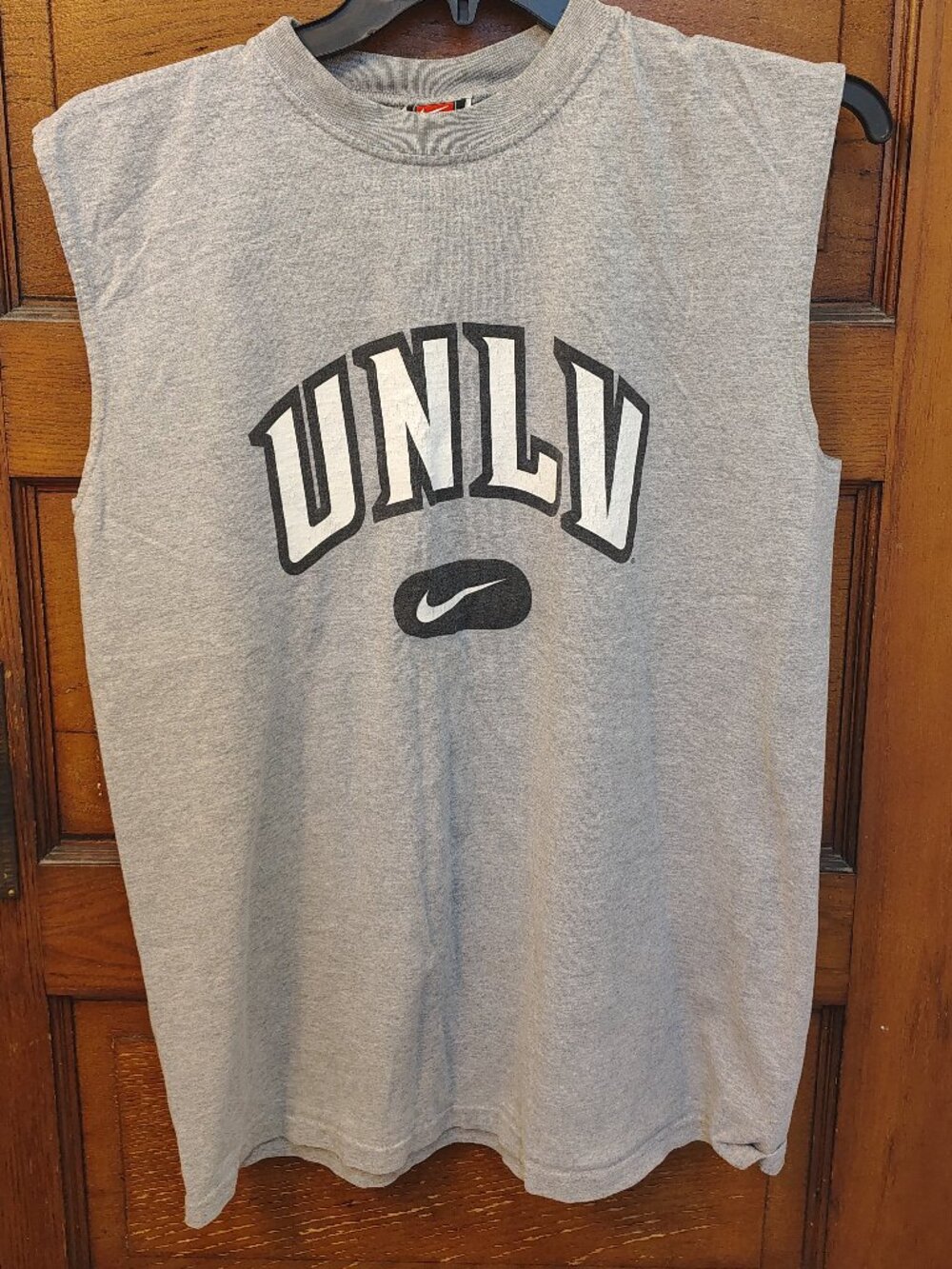 UNLV Sleeveless Shirt (MEDIUM)
